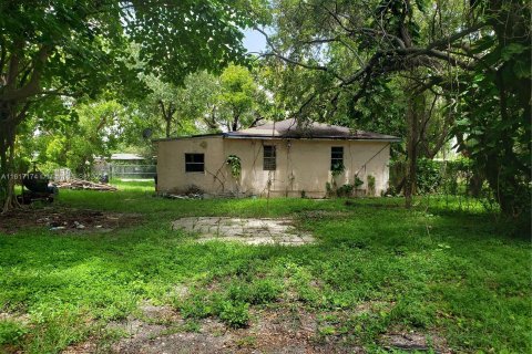 House in Miami, Florida 2 bedrooms, 93.37 sq.m. № 1238614 - photo 3