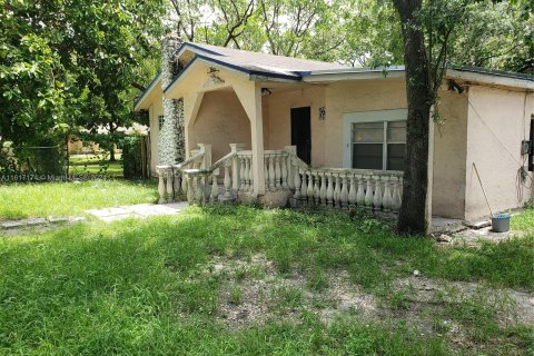 House in Miami, Florida 2 bedrooms, 93.37 sq.m. № 1238614 - photo 4