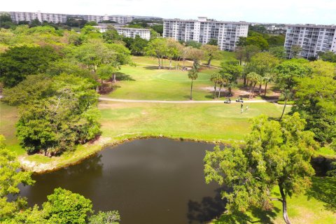 Copropriété à vendre à Pompano Beach, Floride: 3 chambres, 158.86 m2 № 1225768 - photo 18