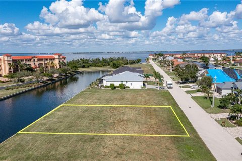 Terrain à vendre à Punta Gorda, Floride № 835470 - photo 7