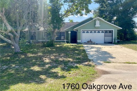 House in Deltona, Florida 3 bedrooms, 101.82 sq.m. № 1336638 - photo 1