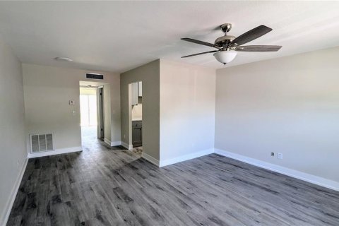 Casa en venta en Clearwater, Florida, 1 dormitorio, 55.09 m2 № 1336639 - foto 2