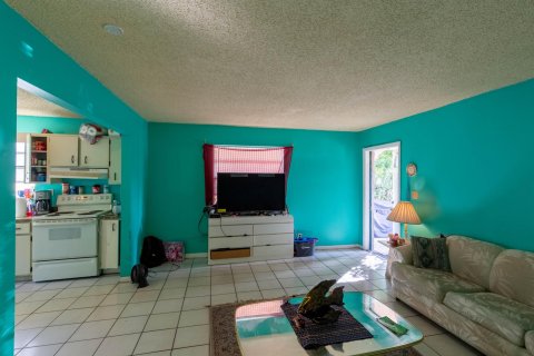 Propiedad comercial en venta en West Palm Beach, Florida, 169.92 m2 № 284513 - foto 4