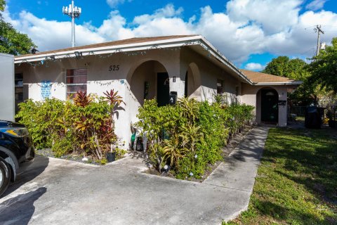 Immobilier commercial à vendre à West Palm Beach, Floride: 169.92 m2 № 284513 - photo 15