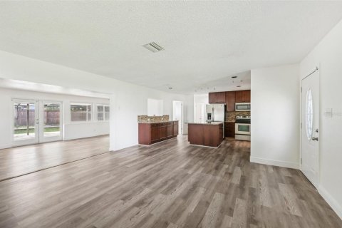 Villa ou maison à vendre à Apollo Beach, Floride: 3 chambres, 151.71 m2 № 1344221 - photo 6