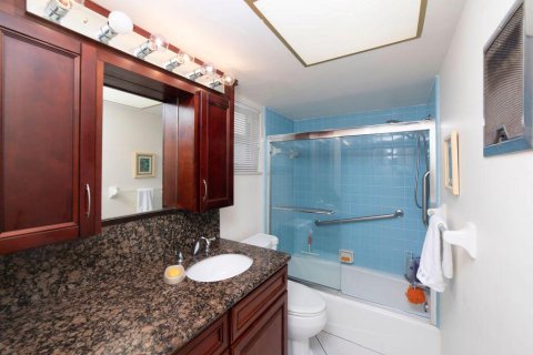 Condo in Boca Raton, Florida, 1 bedroom  № 1209214 - photo 17