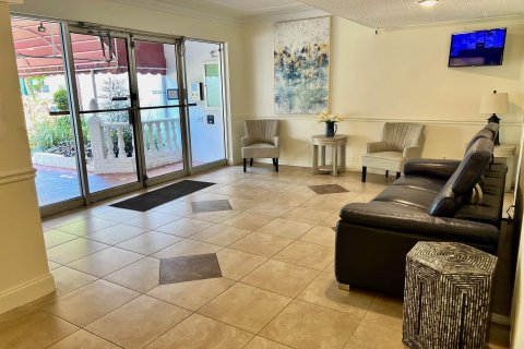 Condo in Lauderhill, Florida, 1 bedroom  № 1209218 - photo 22