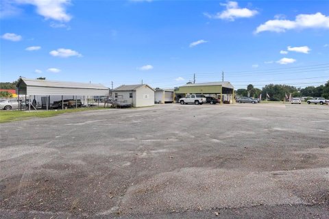 Propiedad comercial en venta en DeLand, Florida, 135.82 m2 № 1392682 - foto 17