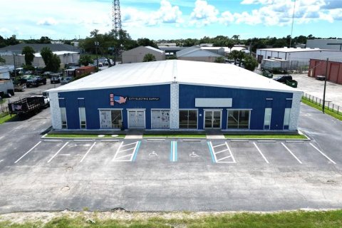 Commercial property in Port Charlotte, Florida № 1339025 - photo 1