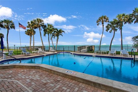 Condo in Sarasota, Florida, 2 bedrooms  № 646910 - photo 3