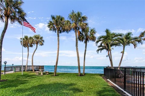 Condo in Sarasota, Florida, 2 bedrooms  № 646910 - photo 23