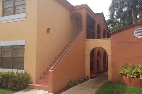 Copropriété à louer à Hialeah, Floride: 3 chambres, 102.19 m2 № 1357283 - photo 2