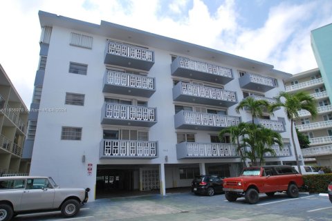 Condo in Miami Beach, Florida, 1 bedroom  № 1357282 - photo 3