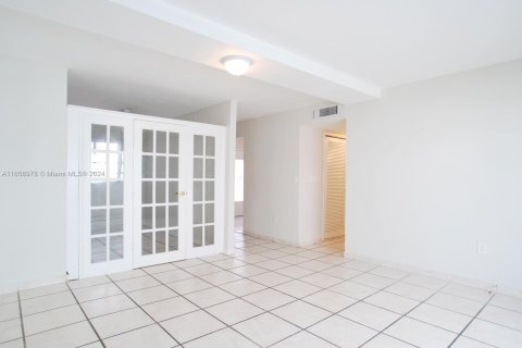 Condominio en alquiler en Miami Beach, Florida, 1 dormitorio, 72.46 m2 № 1357282 - foto 9