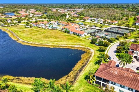 Condo in Fort Myers, Florida, 2 bedrooms  № 1083925 - photo 2