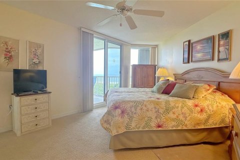 Condo in Hutchinson Island South, Florida, 2 bedrooms  № 1370113 - photo 11