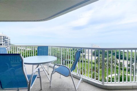 Condo in Hutchinson Island South, Florida, 2 bedrooms  № 1370113 - photo 3