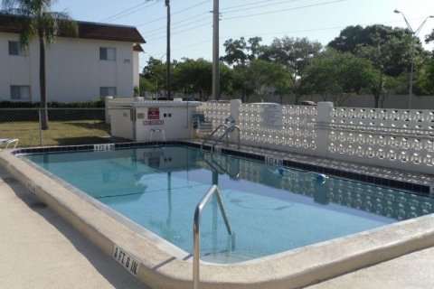 Condo in Sarasota, Florida, 2 bedrooms  № 749446 - photo 24