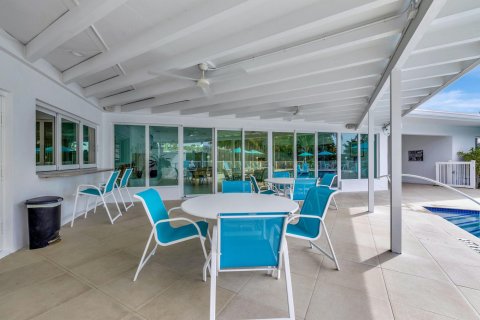 Copropriété à vendre à Hillsboro Beach, Floride: 3 chambres, 148.27 m2 № 890307 - photo 17