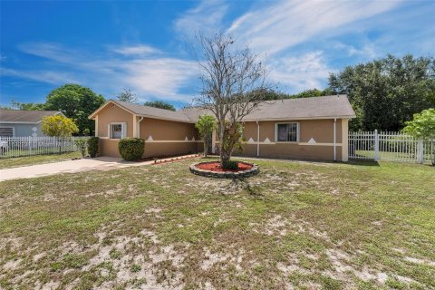 Villa ou maison à vendre à Miami Gardens, Floride: 4 chambres, 172.05 m2 № 1293054 - photo 2