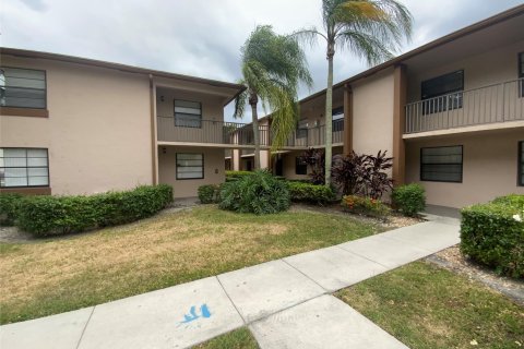 Condo in Tamarac, Florida, 1 bedroom  № 1146719 - photo 12