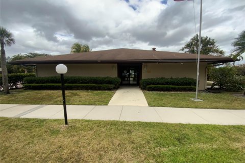 Condo in Tamarac, Florida, 1 bedroom  № 1146719 - photo 15