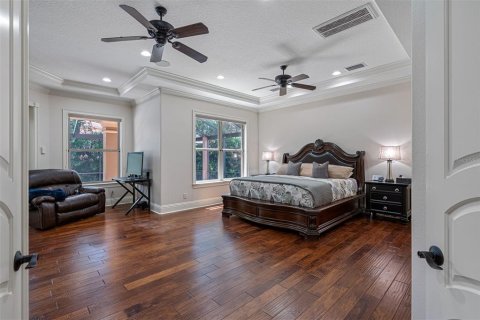 Casa en venta en Tampa, Florida, 6 dormitorios, 825.62 m2 № 812353 - foto 25