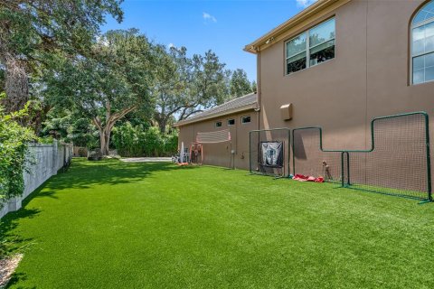 Casa en venta en Tampa, Florida, 6 dormitorios, 825.62 m2 № 812353 - foto 18