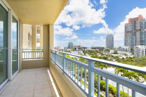 Condo in Miami Beach, Florida, 2 bedrooms  № 1290544 - photo 15