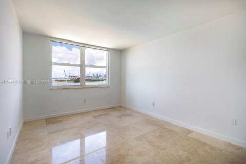 Copropriété à vendre à Miami Beach, Floride: 2 chambres, 104.98 m2 № 1290544 - photo 28