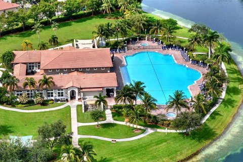 Adosado en venta en Cutler Bay, Florida, 3 dormitorios, 158.4 m2 № 1377167 - foto 29