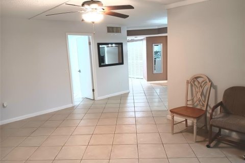 Condo in Tamarac, Florida, 2 bedrooms  № 1175140 - photo 21