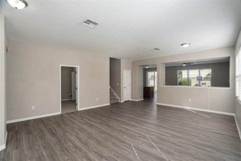 House in Land O' Lakes, Florida 5 bedrooms, 246.84 sq.m. № 1404809 - photo 7