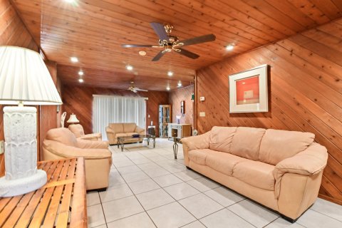 House in Palm Beach Gardens, Florida 4 bedrooms, 265.33 sq.m. № 1098706 - photo 24