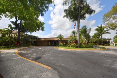 Copropriété à vendre à Sunrise, Floride: 2 chambres, 95.69 m2 № 1155812 - photo 25