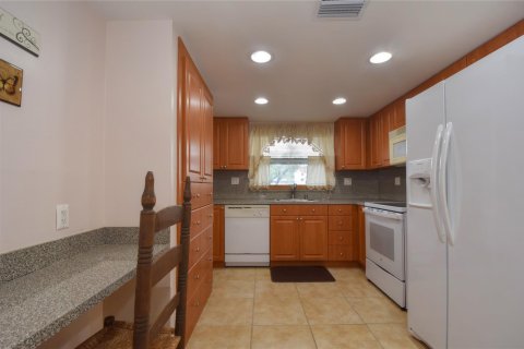 Condo in Sunrise, Florida, 2 bedrooms  № 1155812 - photo 22