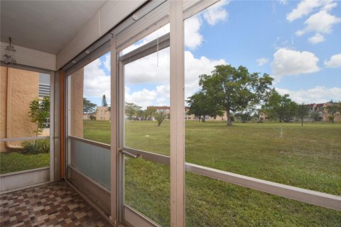 Copropriété à vendre à Sunrise, Floride: 2 chambres, 95.69 m2 № 1155812 - photo 5