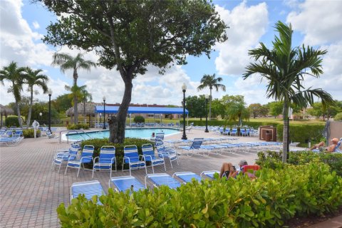 Condo in Sunrise, Florida, 2 bedrooms  № 1155812 - photo 1