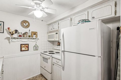 Copropriété à vendre à New Port Richey, Floride: 1 chambre, 57.97 m2 № 1314443 - photo 12