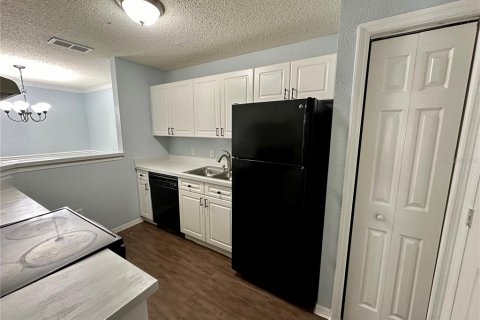 Copropriété à vendre à Tampa, Floride: 3 chambres, 121.61 m2 № 1314444 - photo 12