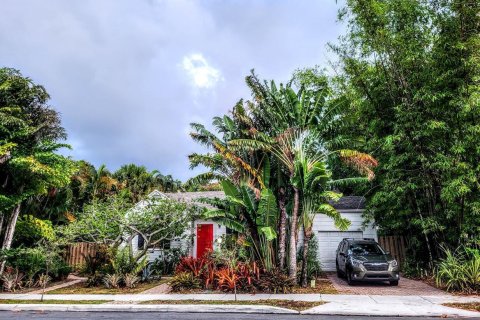 Villa ou maison à vendre à West Palm Beach, Floride: 4 chambres, 183.2 m2 № 1183787 - photo 1