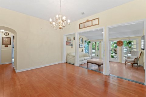 House in West Palm Beach, Florida 4 bedrooms, 183.2 sq.m. № 1183787 - photo 24