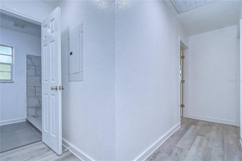 Casa en venta en Zephyrhills, Florida, 3 dormitorios, 142.51 m2 № 1382538 - foto 28