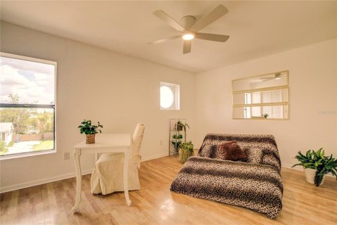 Touwnhouse à vendre à Tampa, Floride: 2 chambres, 128.76 m2 № 1382536 - photo 13