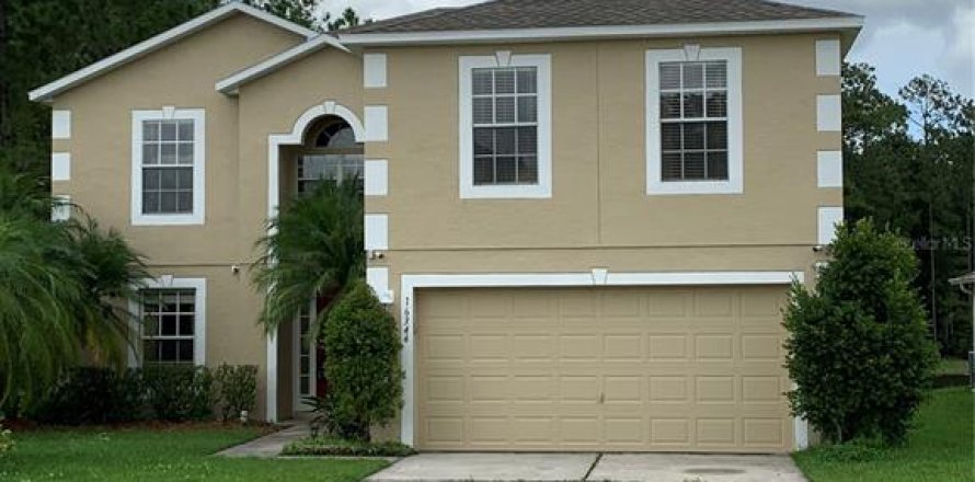 House in Orlando, Florida 4 bedrooms, 263.47 sq.m. № 1382507