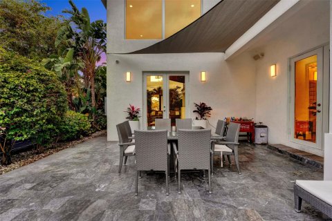 Villa ou maison à vendre à Wilton Manors, Floride: 5 chambres, 318.65 m2 № 1185383 - photo 7