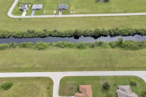 Land in Cape Coral, Florida № 262398 - photo 10