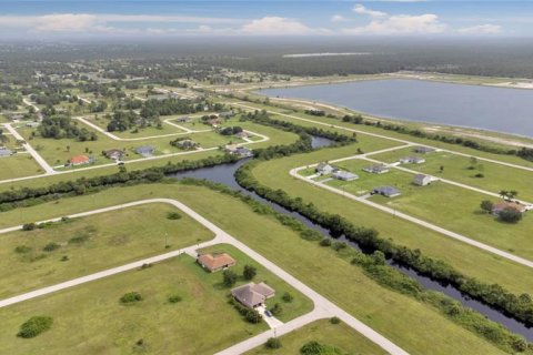 Купить земельный участок в Кейп-Корал, Флорида № 262398 - фото 16