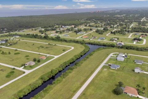 Купить земельный участок в Кейп-Корал, Флорида № 262398 - фото 22