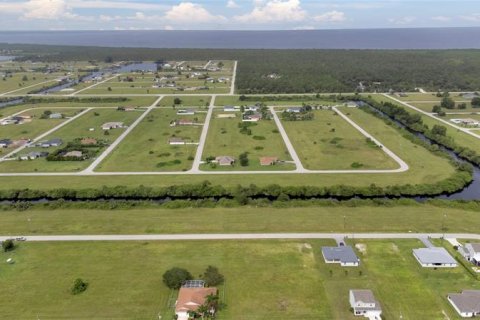 Terrain à vendre à Cape Coral, Floride № 262398 - photo 25